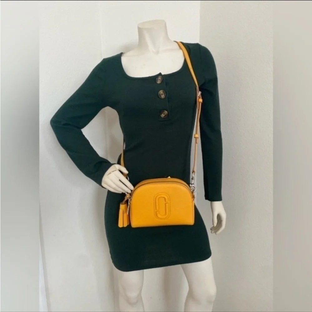 Marc jacobs shutter leather crossbody bag
